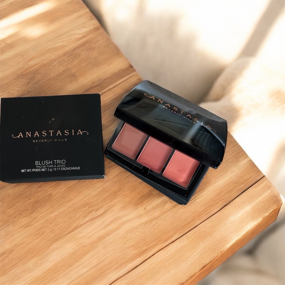 Anastasia Beverly Hills ~ PEACHY LOVE ~ Trio Blush Velvet Exotic Palette NEW!